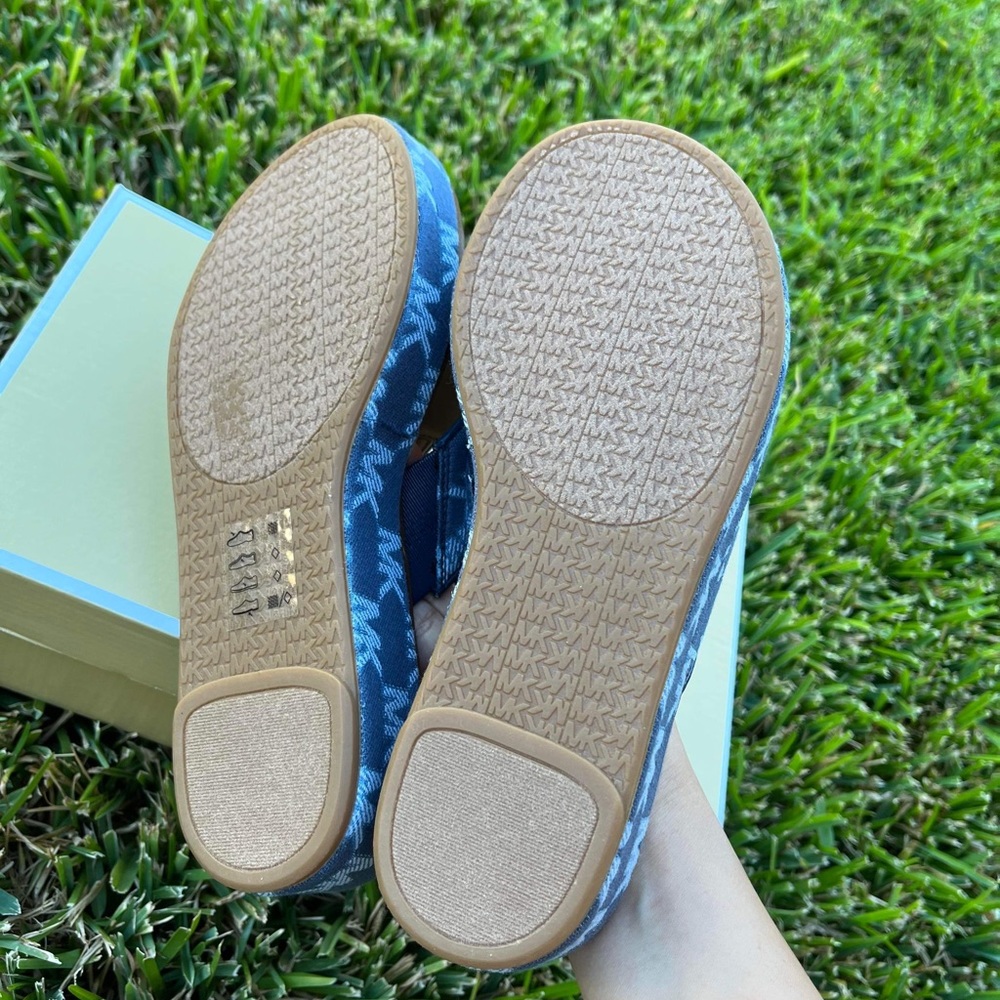 Michael Kors Indira Logo Jacquard Platform Slide Sandal - Picture 3 of 5